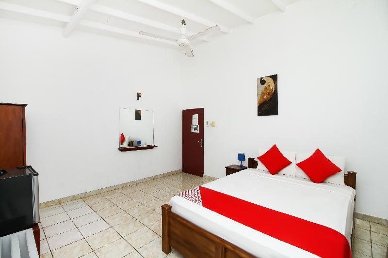Oyo 347 Hotel Empryean Katunayaka Luaran gambar