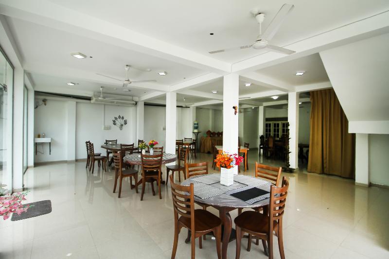 Oyo 347 Hotel Empryean Katunayaka Luaran gambar